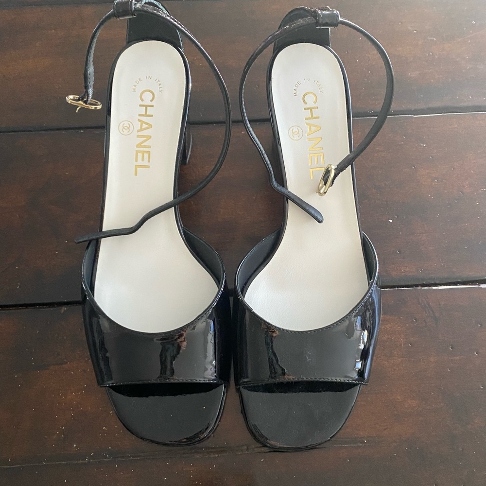 CHANEL Black Patent Leather Heels